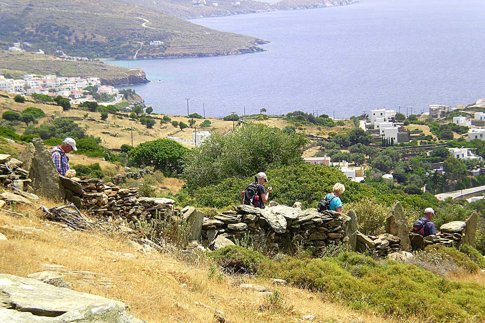 Batsi-Town-Andros-Trekking-Cyclades