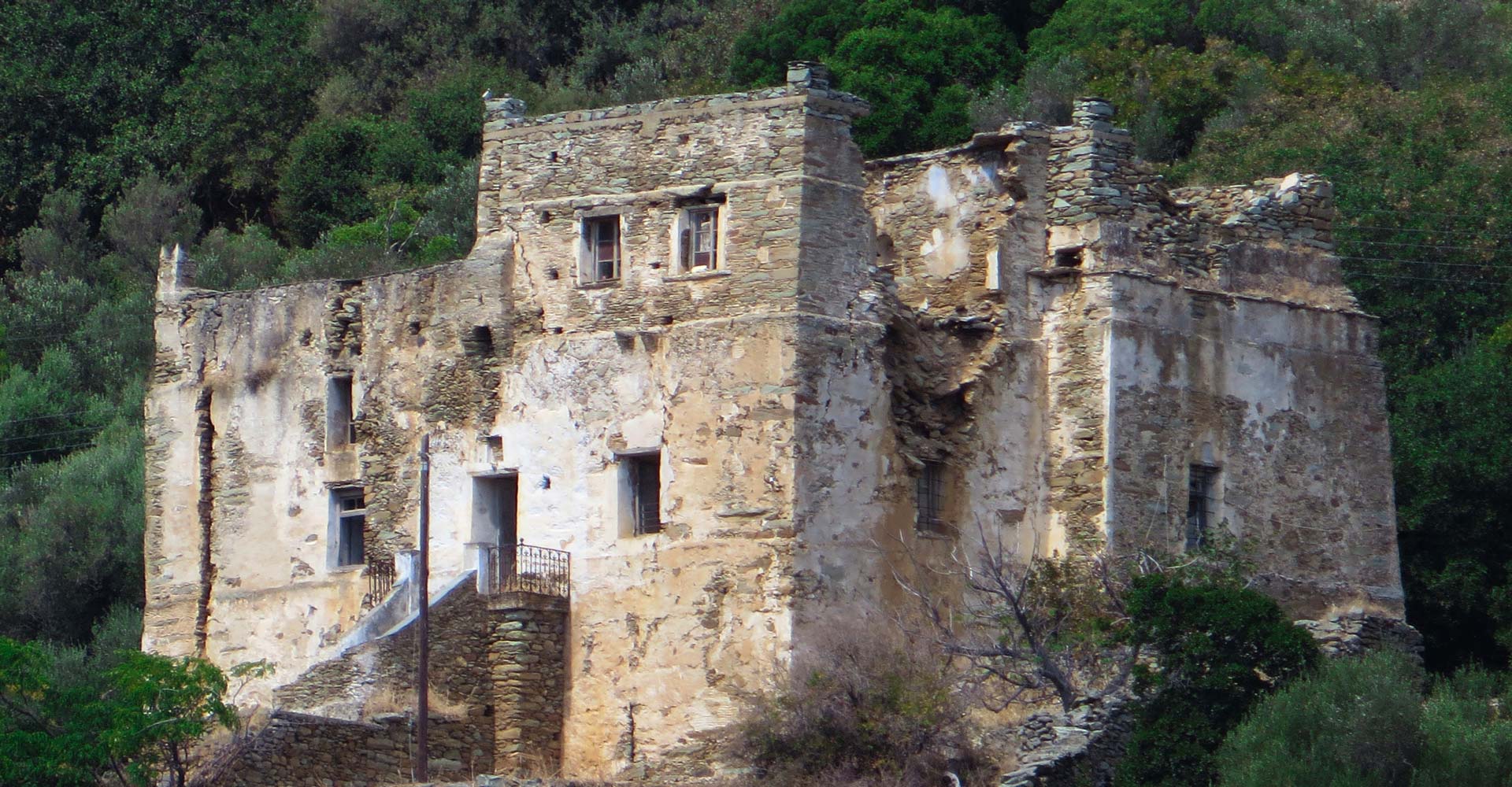 Bistis-Mouvelas-Tower