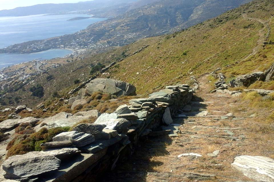 Hiking-Trail-Andros,-view-to-Batsi