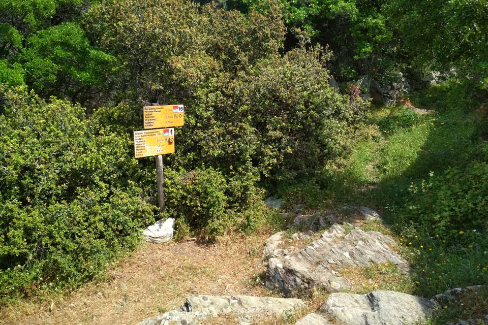 Hiking-Trails-Andros-Cyclades