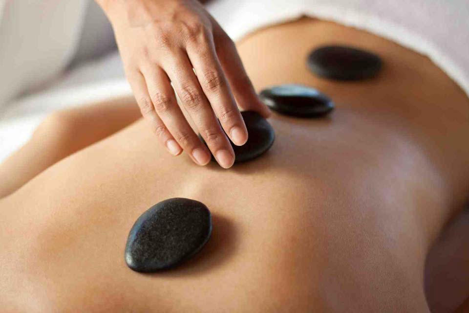 Hot-stones-massages