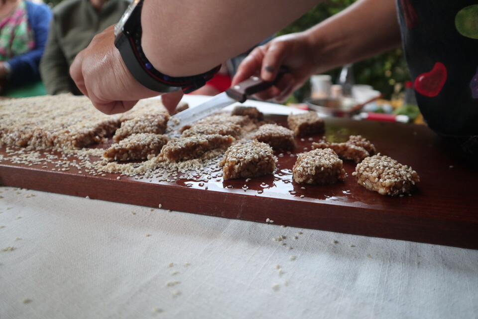 Pasteli Cooking Class Cyclades 