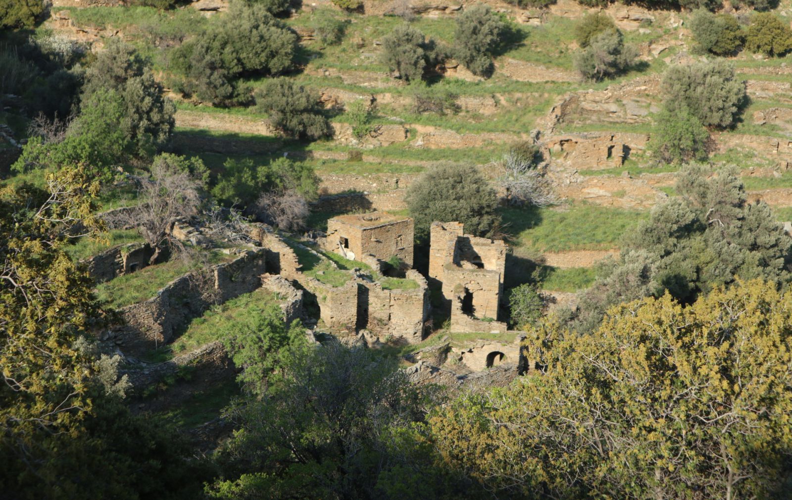 Old stone houses Pera Horio Korthi