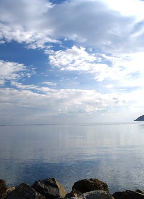 Ormos-Korthiou-Andros-miror-sea-cloud